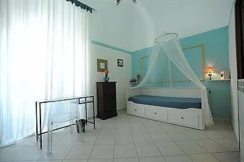 Le Finestre Sul Borgo Bed & Breakfast 3*